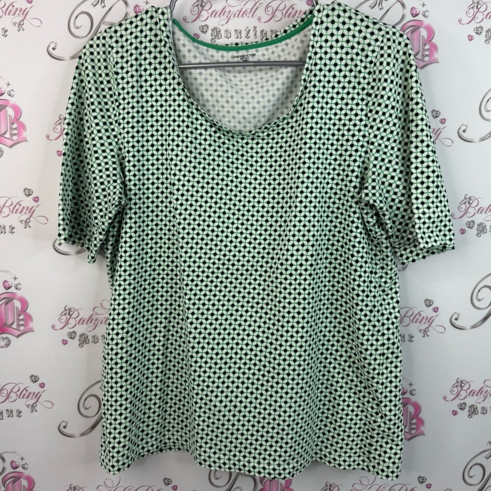 Jones New York T-shirt geometry style dotted Green Geometric Short Sleeve Top